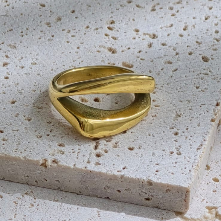 Thais Ring